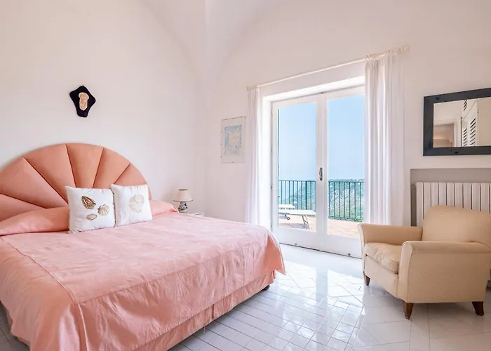 Oda ve Kahvaltı Tra Cielo E Mare - Fantastic Sea View Anacapri (Isola di Capri)